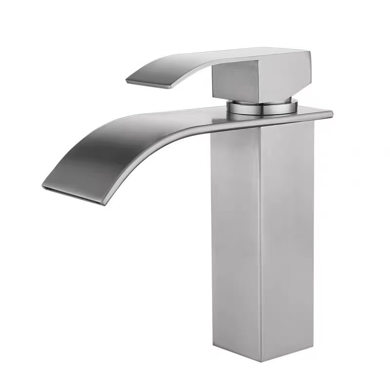 Rubinetto per lavabo quadrato stile cascata spazzolato